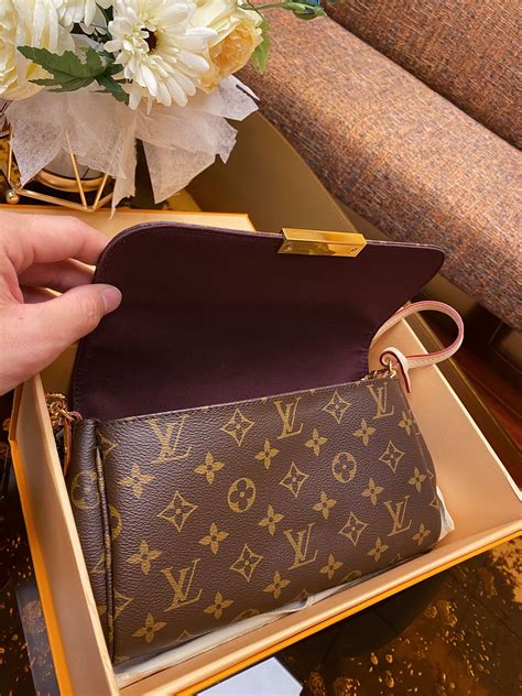 louis vuitton favorite mm|Louis Vuitton favorite mm release date.